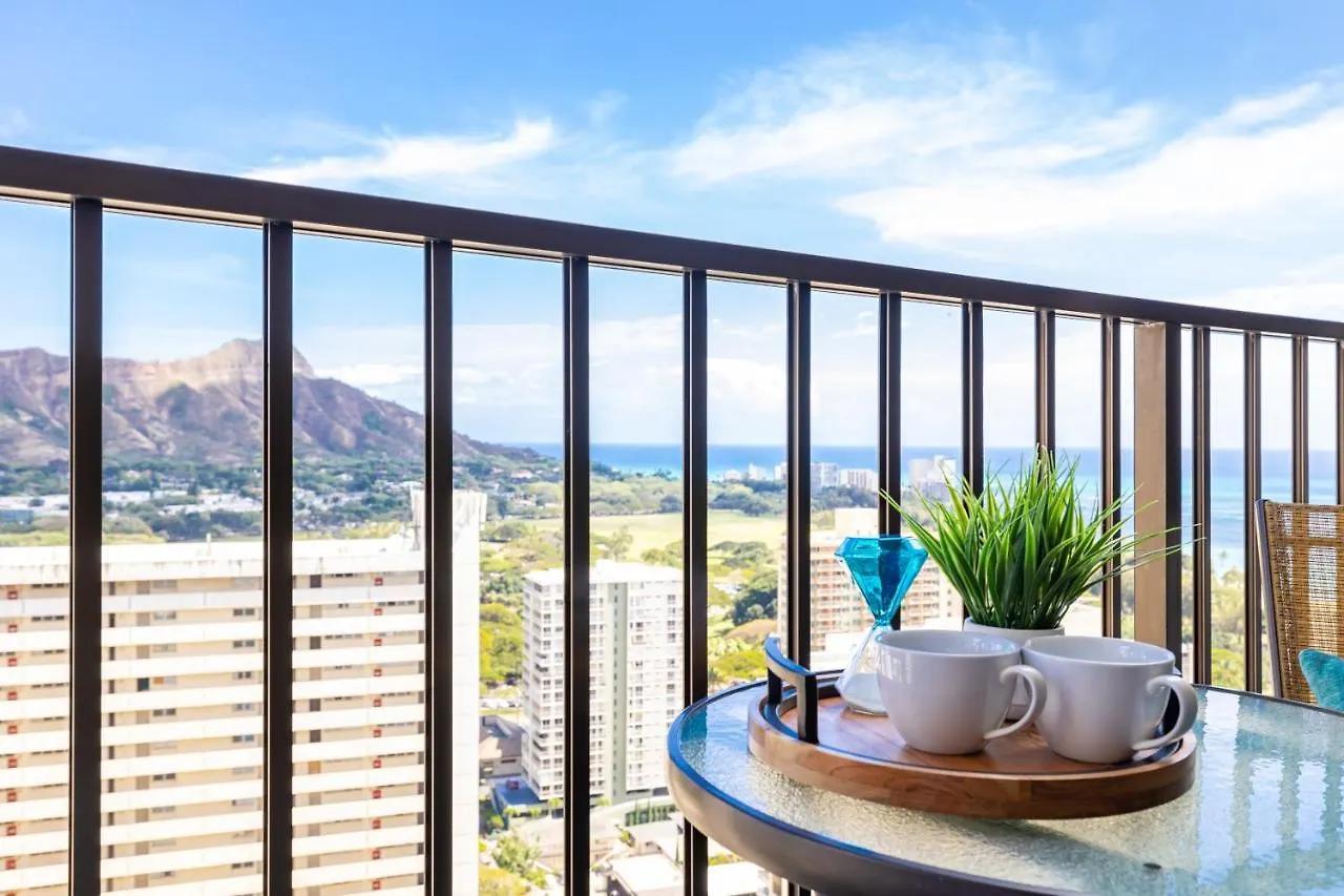 Waikiki Banyan Bliss, Ocean View & Walk To Beach Honolulu