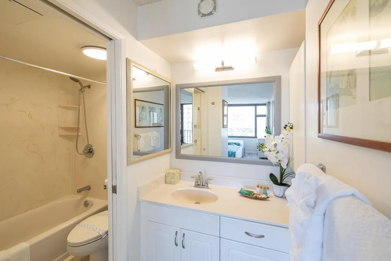 Waikiki Banyan Bliss, Ocean View & Walk To Beach Honolulu Appartement