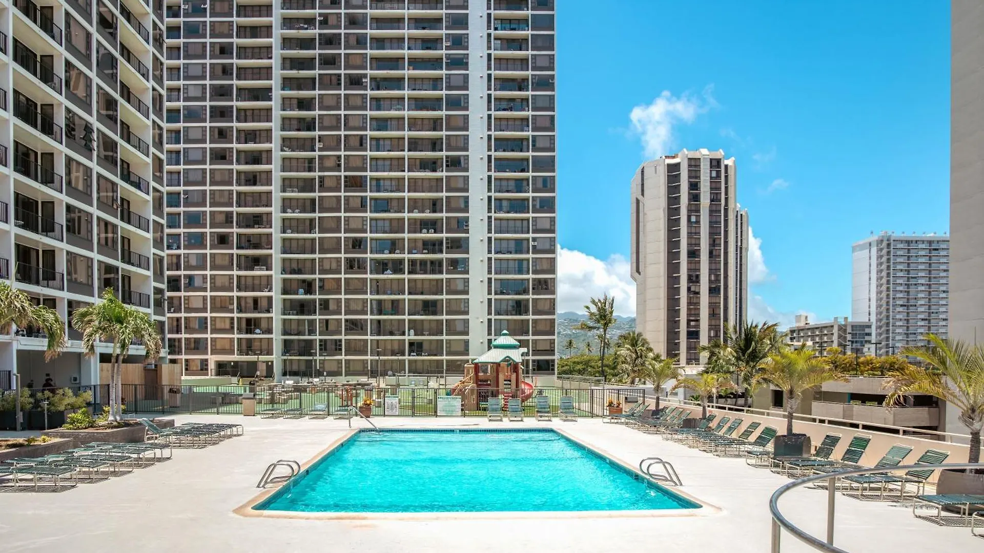 Waikiki Banyan Bliss, Ocean View & Walk To Beach Honolulu 0*,  États-Unis